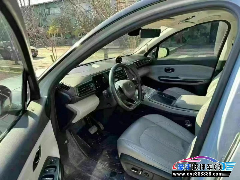 21年蔚来ES6轿车抵押车出售