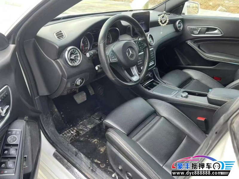 18年奔驰CLA轿车抵押车出售