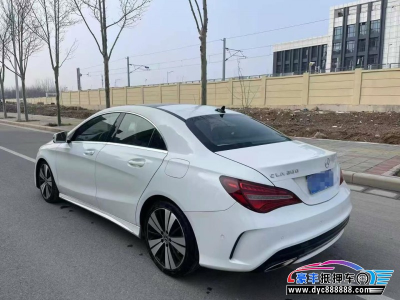 18年奔驰CLA轿车抵押车出售