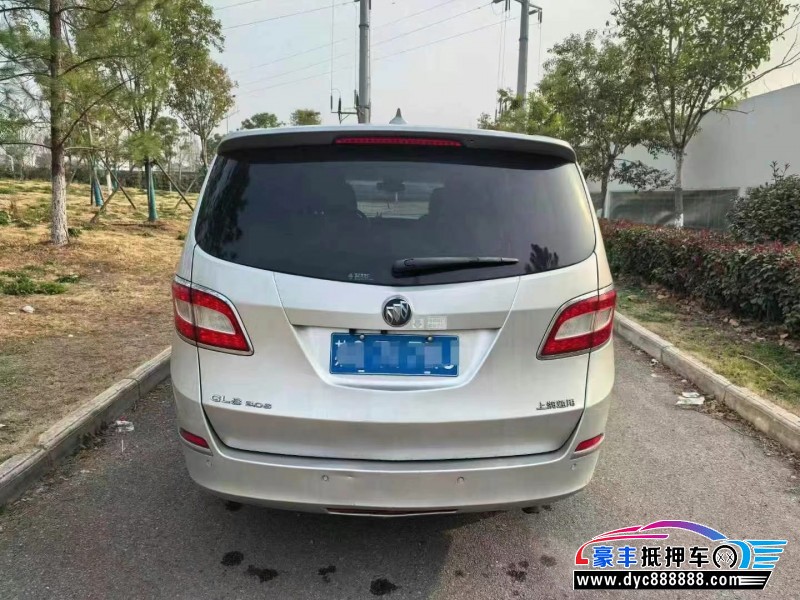 13年别克GL8轿车抵押车出售