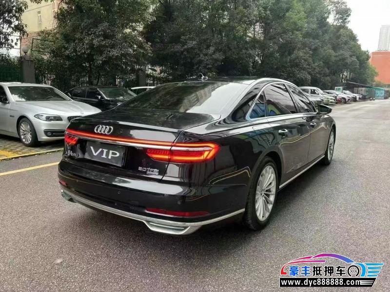 20年奥迪A8L轿车抵押车出售