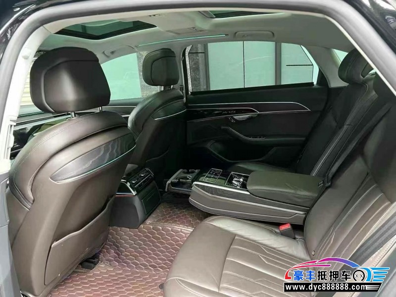 20年奥迪A8L轿车抵押车出售