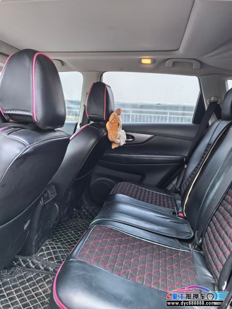 15年日产奇骏轿车抵押车出售