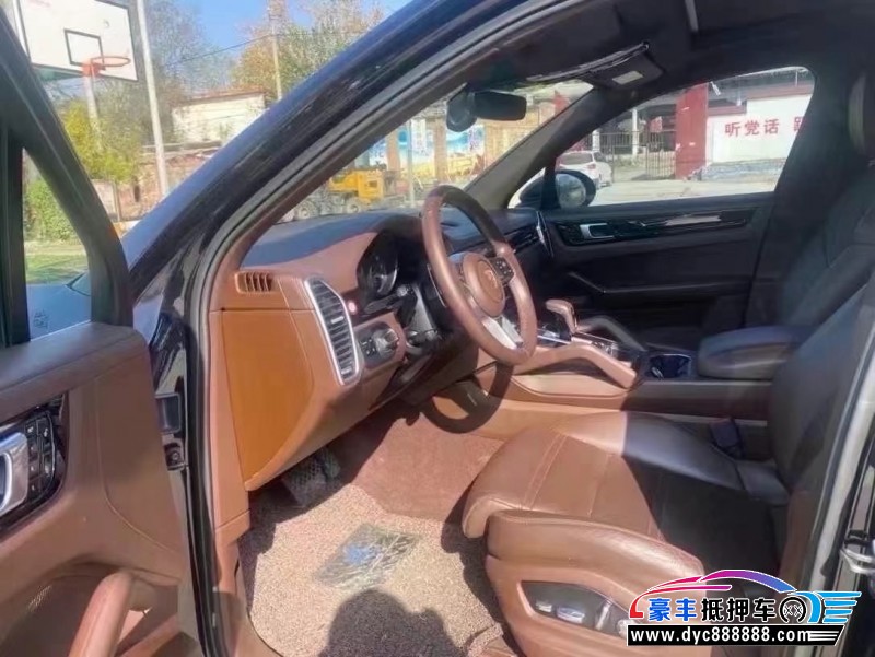 18年保时捷卡宴轿车抵押车出售