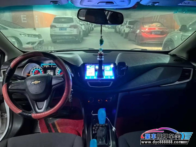 17年雪佛兰科沃兹轿车抵押车出售