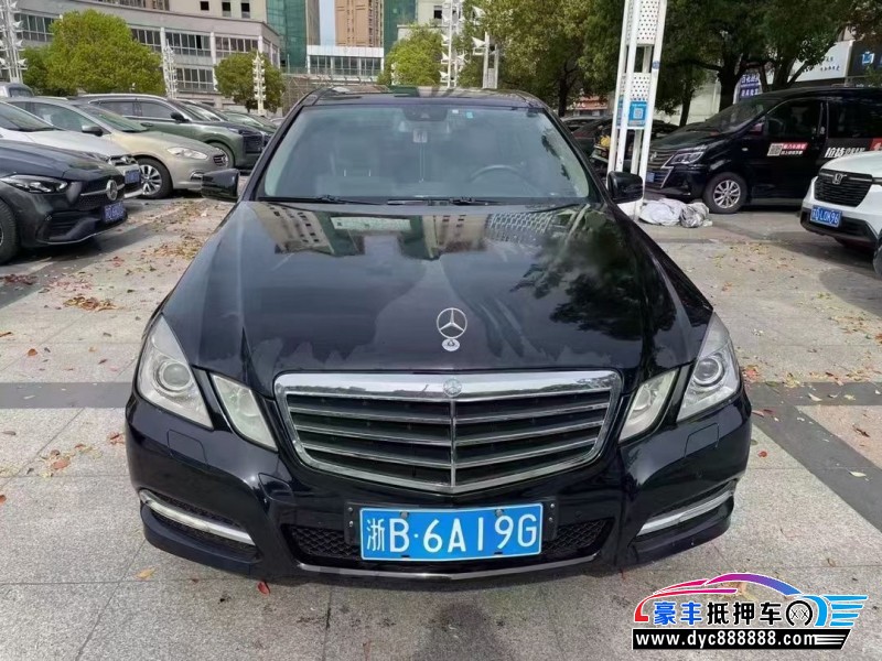 12年奔驰E轿车抵押车出售