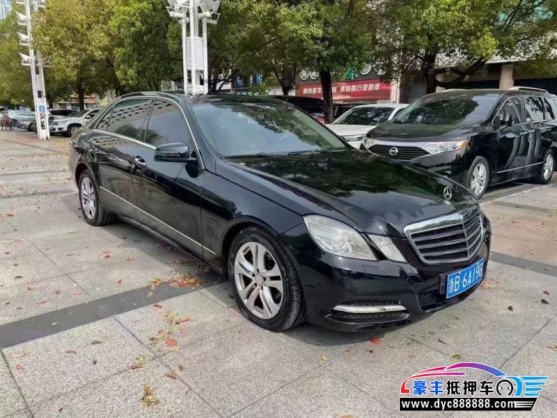 12年奔驰E轿车抵押车出售