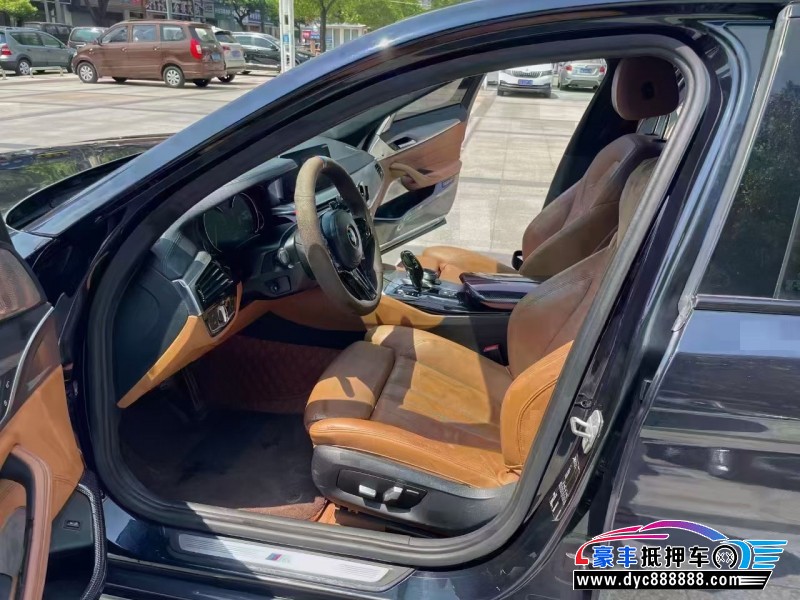 17年宝马5系轿车抵押车出售