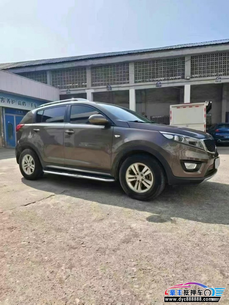 17年起亚智跑轿车抵押车出售