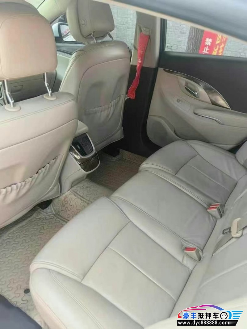 14年别克君越轿车抵押车出售