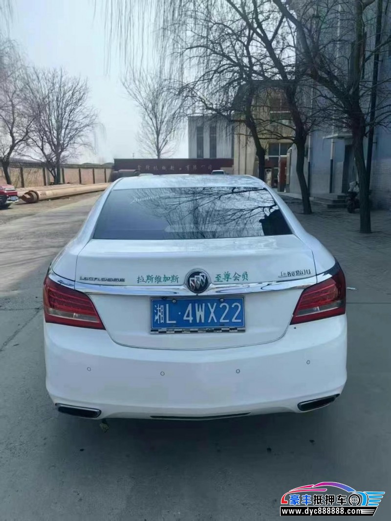 14年别克君越轿车抵押车出售