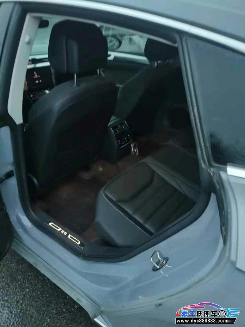 22年大众CC轿车抵押车出售