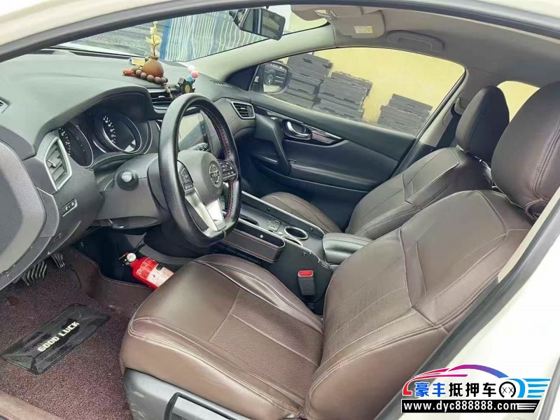 20年日产逍客轿车抵押车出售