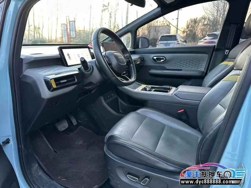 22年埃安Y70轿车抵押车出售