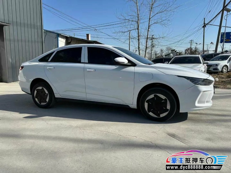 24年吉利几何轿车抵押车出售