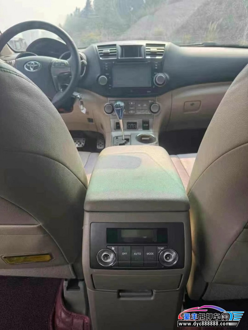 12年丰田汉兰达轿车抵押车出售