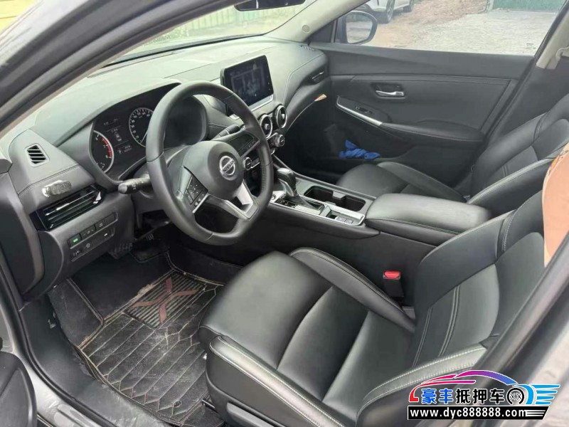 22年日产轩逸轿车抵押车出售