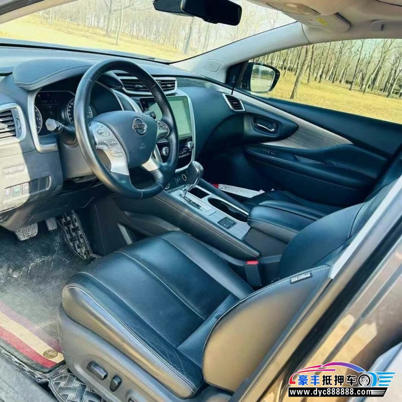 21年日产楼兰SUV抵押车出售