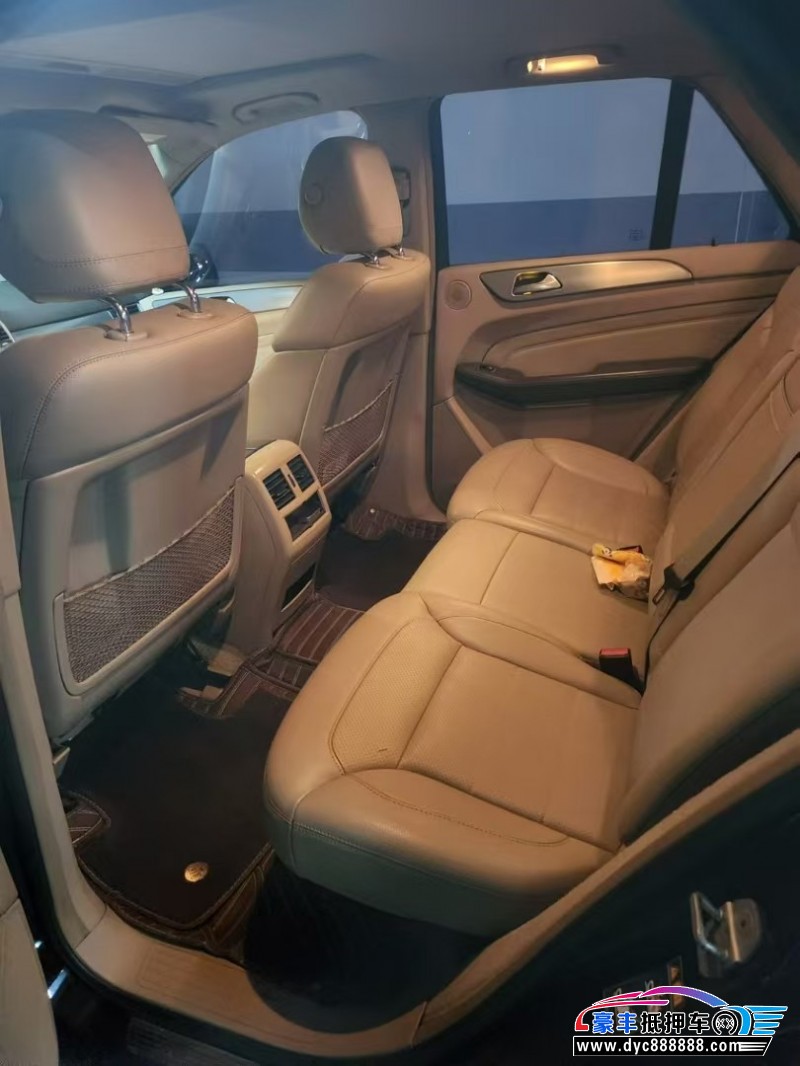 14年奔驰ML轿车抵押车出售