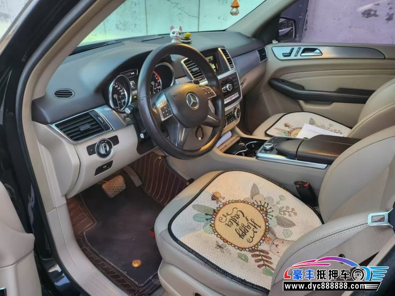 14年奔驰ML轿车抵押车出售