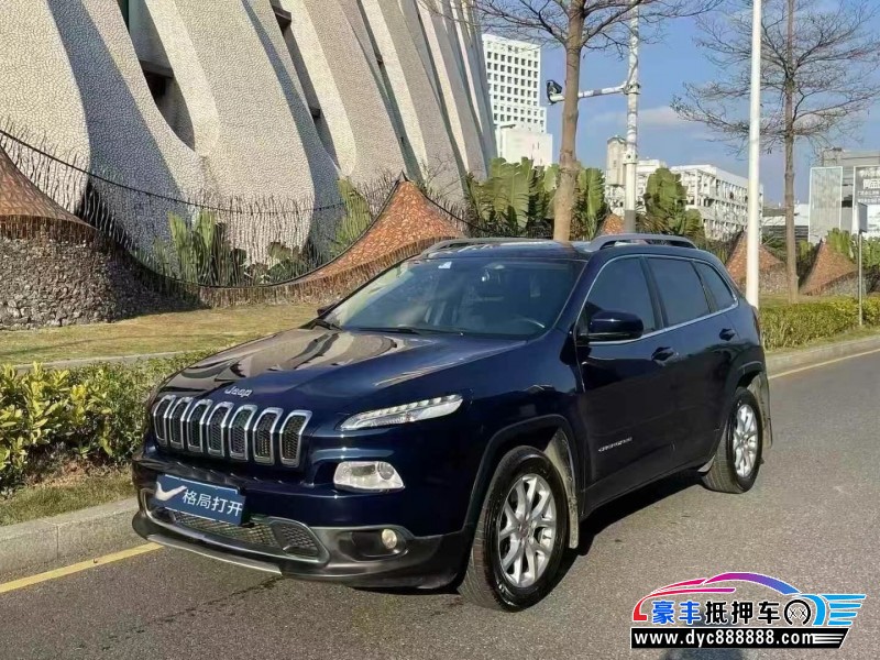 18年Jeep自由光轿车抵押车出售