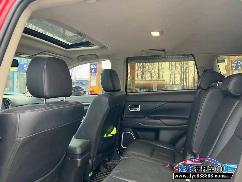 18年三菱欧蓝德SUV抵押车出售