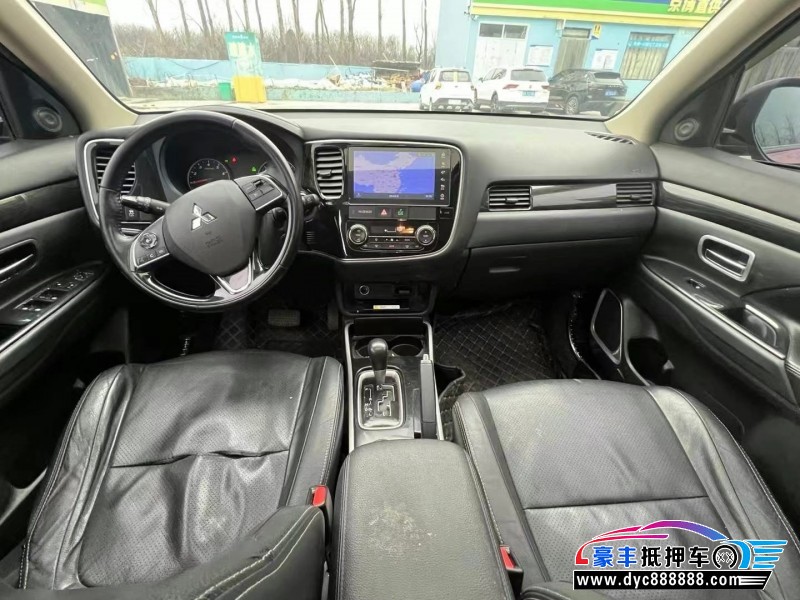 18年三菱欧蓝德SUV抵押车出售