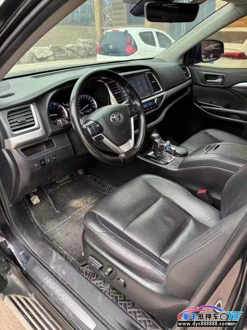 20年丰田汉兰达轿车抵押车出售