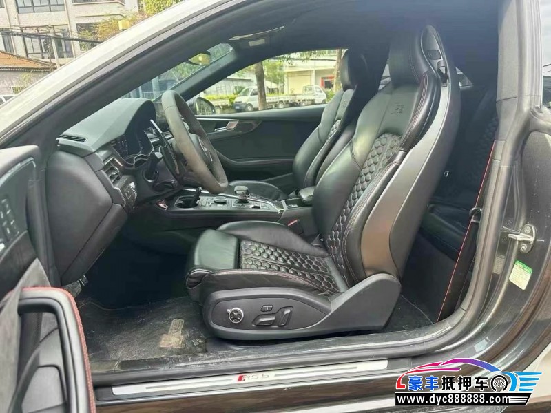 20年奥迪RS5轿车抵押车出售