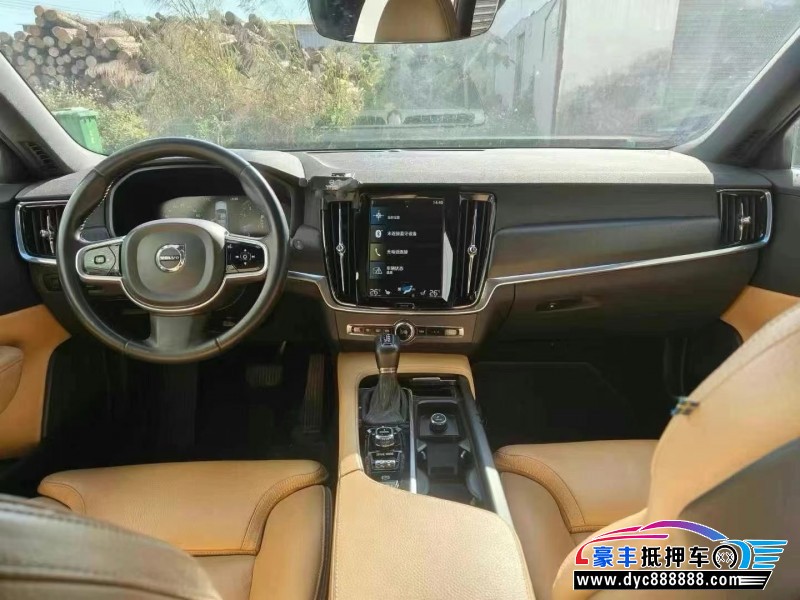 17年沃尔沃v90轿车抵押车出售