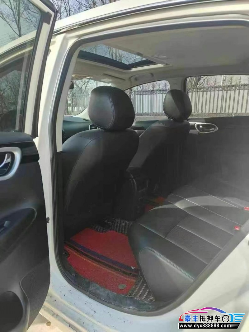 20年日产轩逸轿车抵押车出售