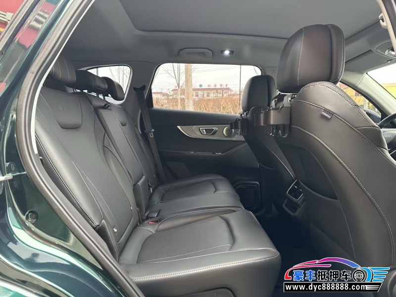 23年奇瑞瑞虎8轿车抵押车出售