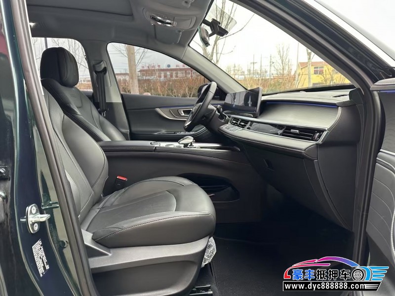 23年奇瑞瑞虎8轿车抵押车出售