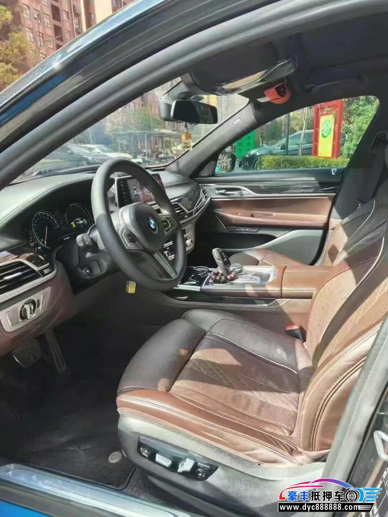 19年宝马7系轿车抵押车出售