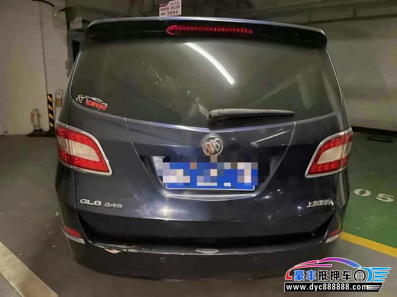 13年别克GL8轿车抵押车出售