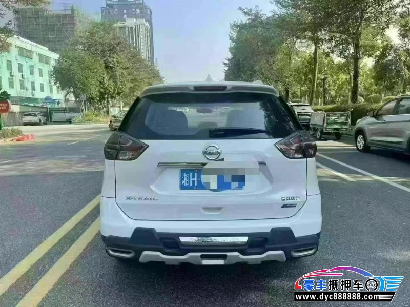 14年日产奇骏轿车抵押车出售