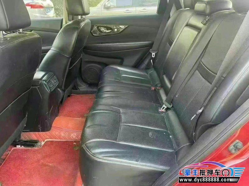 14年日产奇骏轿车抵押车出售