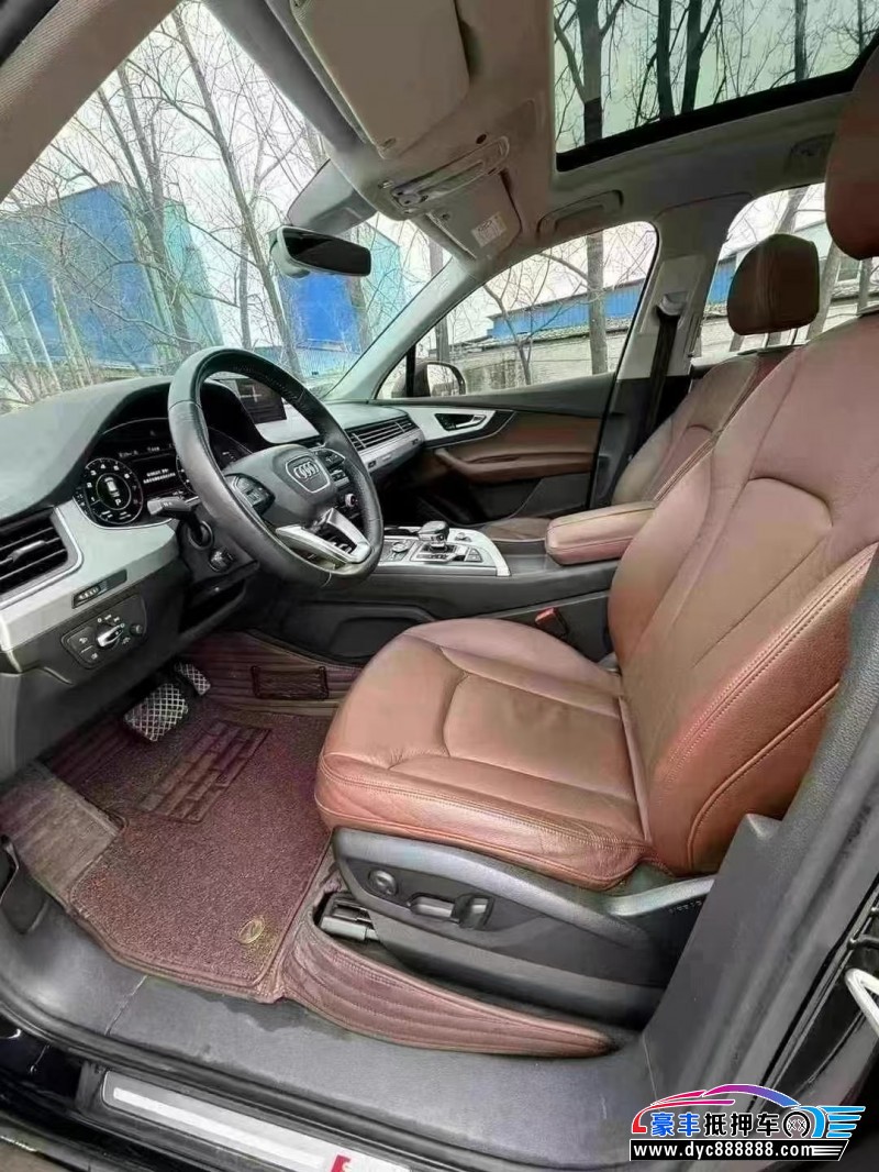 17年奥迪Q7轿车抵押车出售
