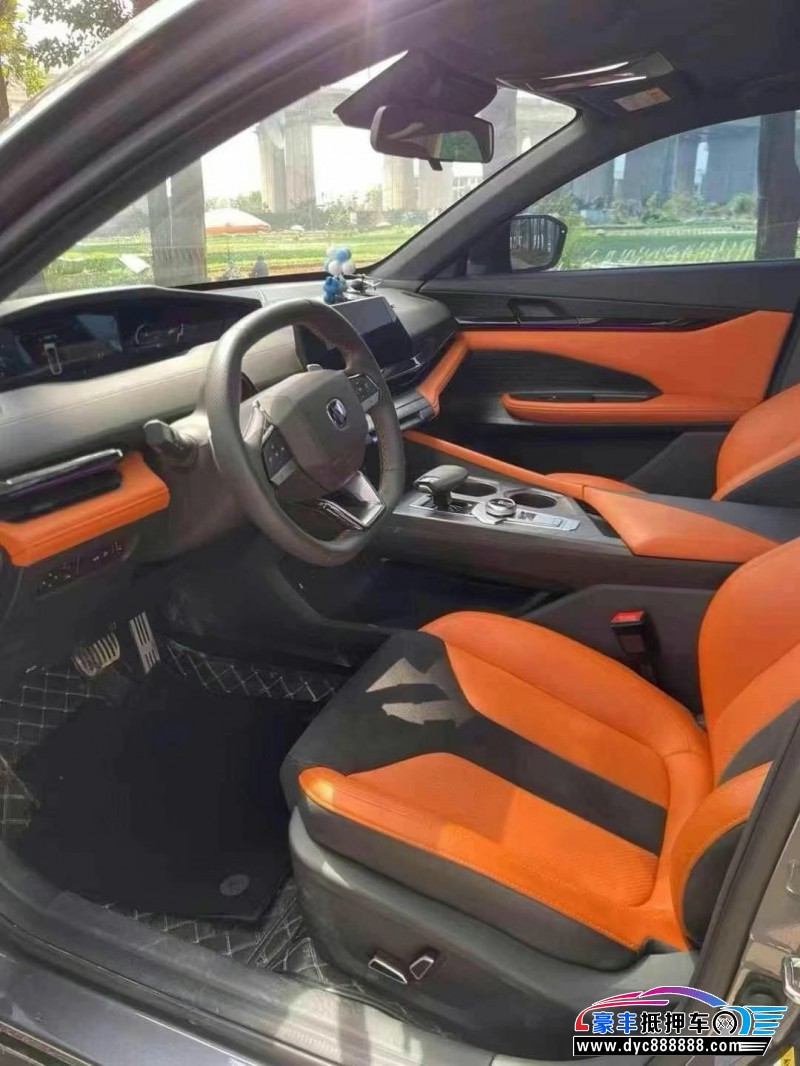 24年长安长安UNI轿车抵押车出售