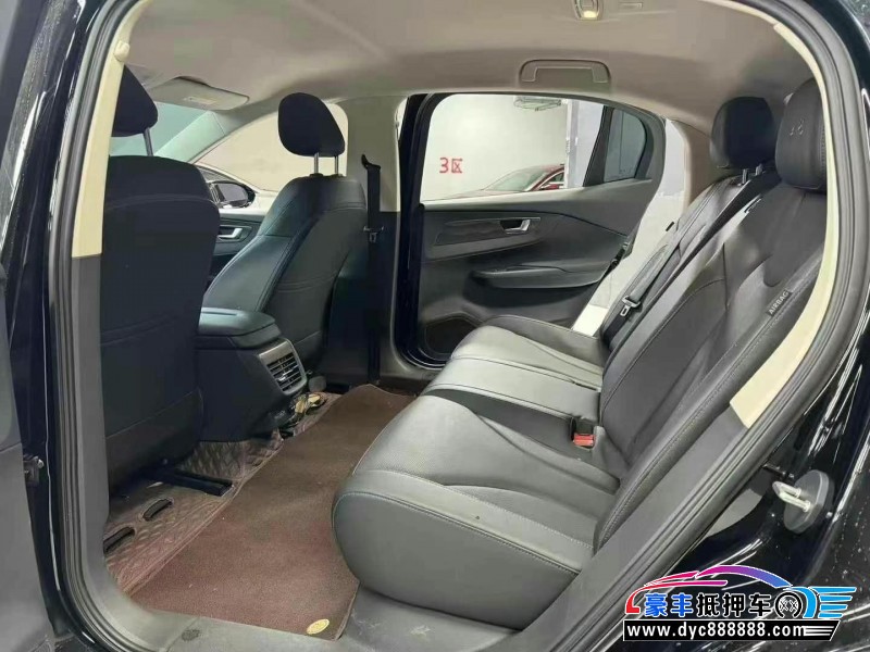 23年红旗EQM5轿车抵押车出售