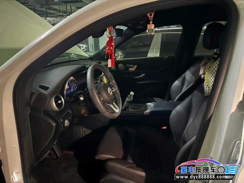 21年奔驰GLC轿车抵押车出售