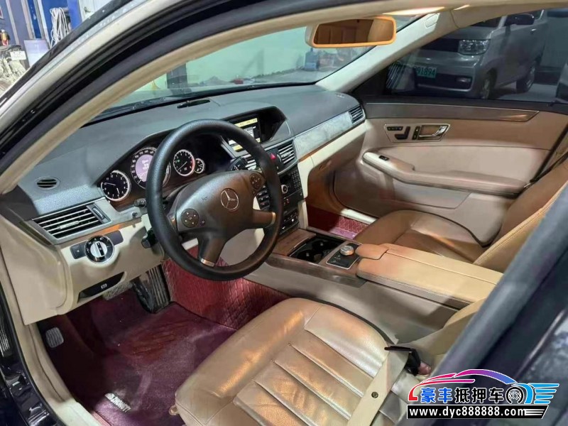 10年奔驰E轿车抵押车出售