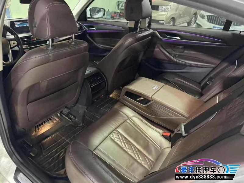 20年宝马5系轿车抵押车出售