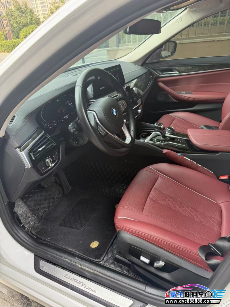 22年宝马5系轿车抵押车出售