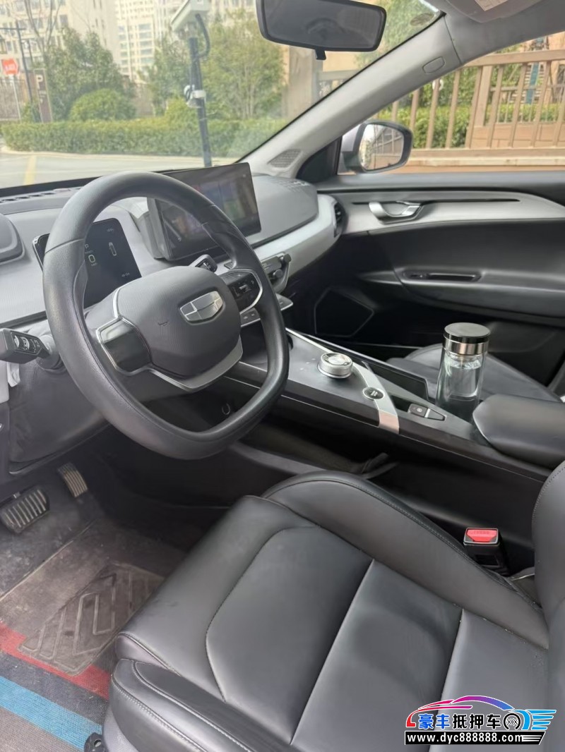 24年吉利几何轿车抵押车出售