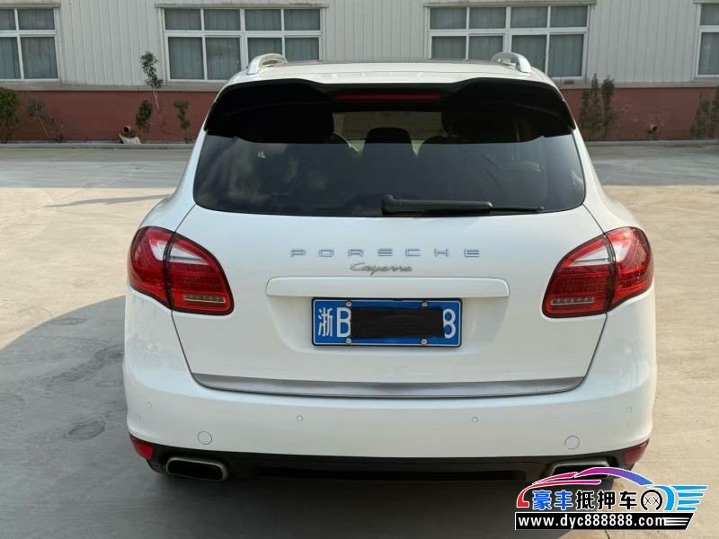 13年保时捷卡宴轿车抵押车出售
