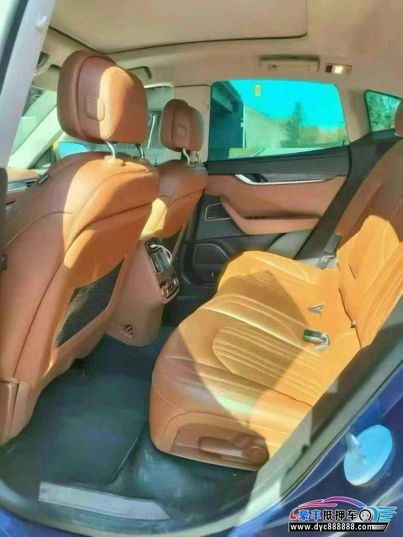 17年玛莎拉蒂Levante轿车抵押车出售