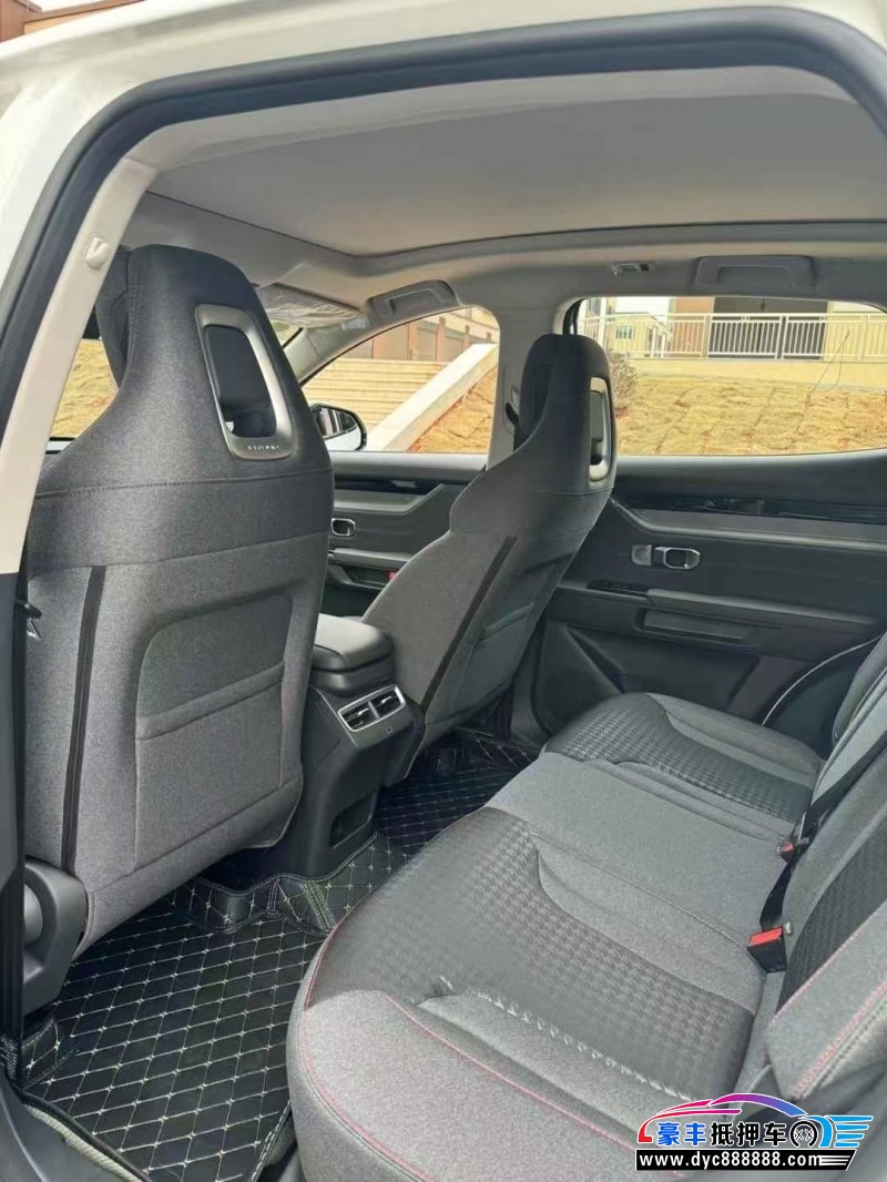 25年捷途大圣轿车抵押车出售