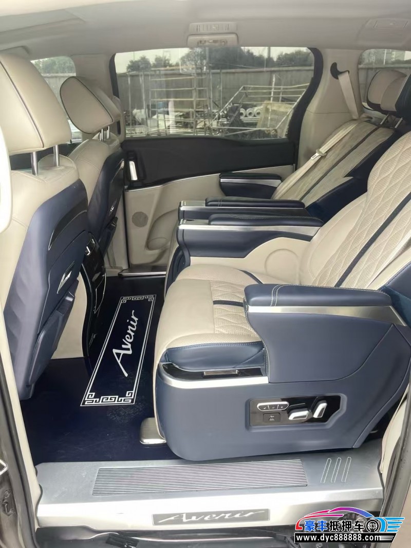 20年别克GL8轿车抵押车出售