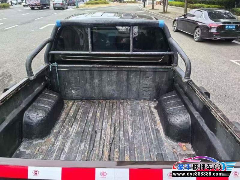 22年江铃宝典轿车抵押车出售